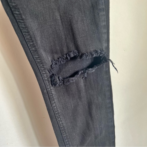 TOPSHOP Jamie High Waist Ripped Skinny Jeans in Black - Picture 6 of 8